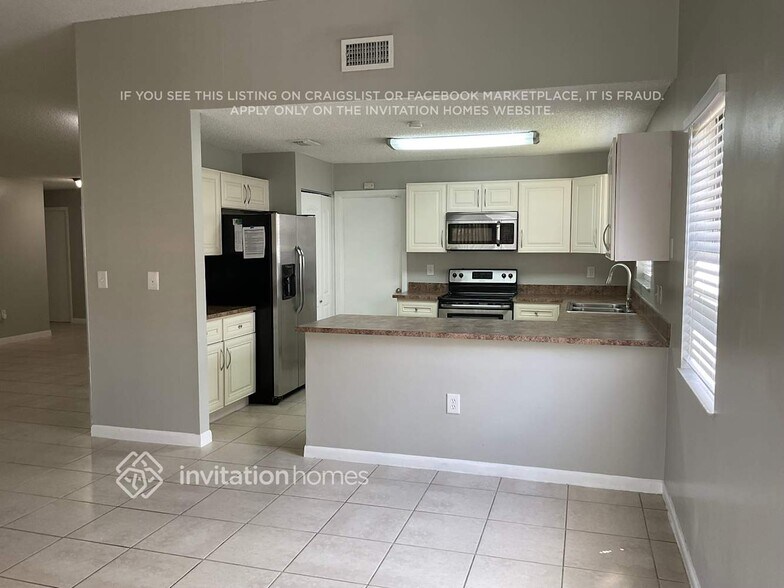Building Photo - 6150 Hawkes Bluff Ave
