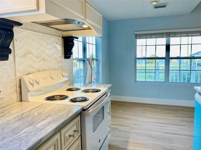 Building Photo - 1578 Railroad St