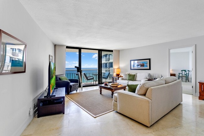 Primary Photo - 3000 N Ocean Dr