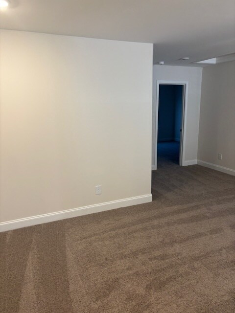 Building Photo - 613 Royal Rd