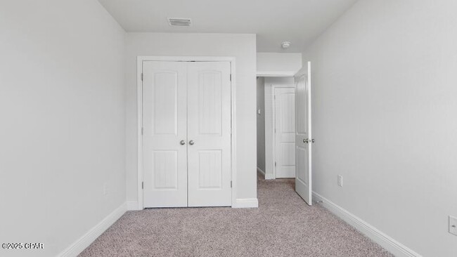 Building Photo - 7479 Shadow Lake Dr