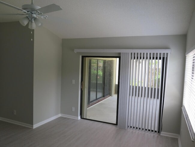 Building Photo - 2668 La Lique Cir