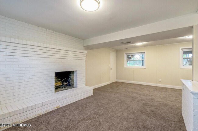 Building Photo - 1575 Deer Hollow Dr