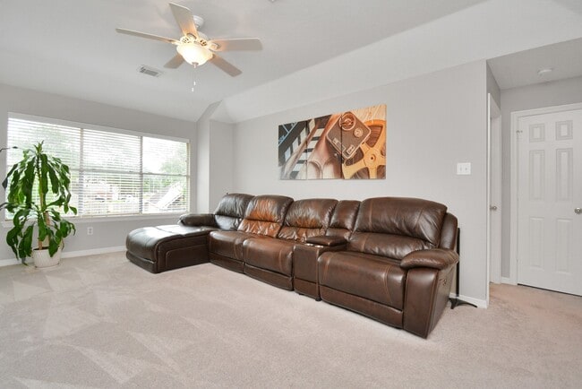 Building Photo - 2322 Lord Nelson Dr