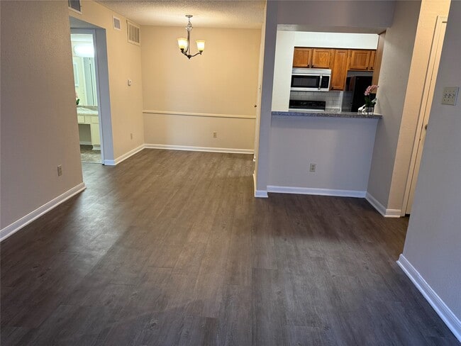 Building Photo - 2120 El Paseo St