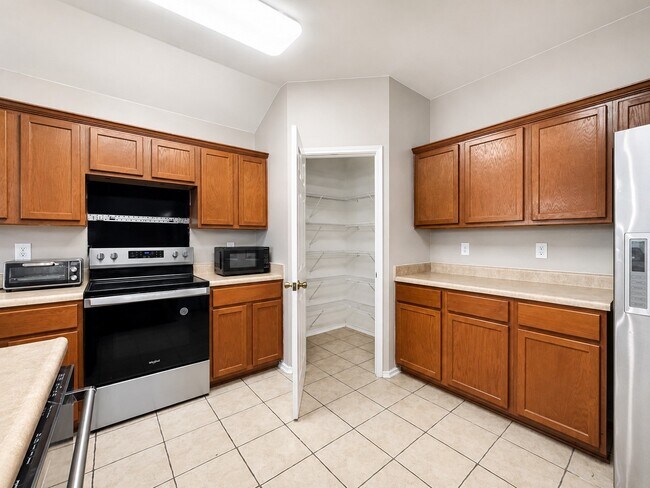 Building Photo - 9430 Anderson Way