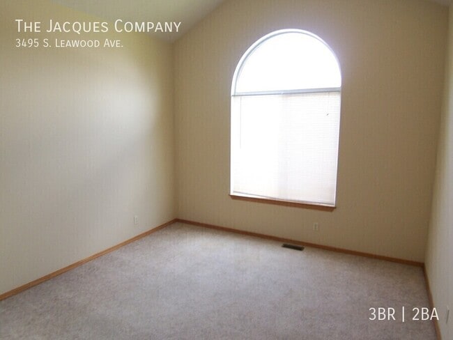 Building Photo - 3495 Leawood Ave