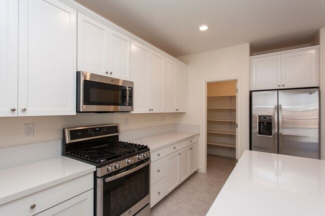 Building Photo - 6049 Red Sun Dr