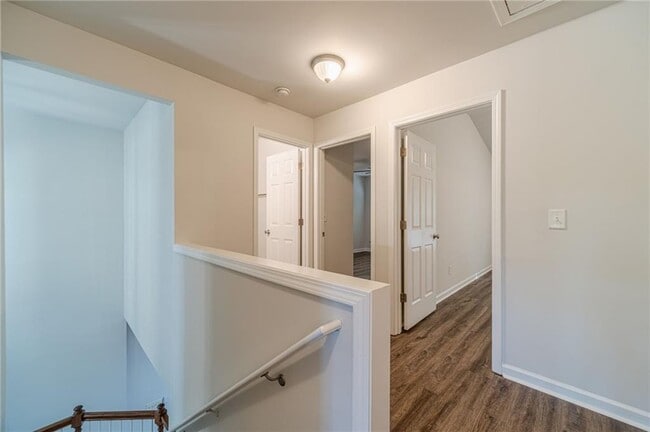 Building Photo - 2061 Fosco Dr NW
