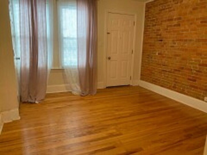 Building Photo - 23 Aspinwall Ave