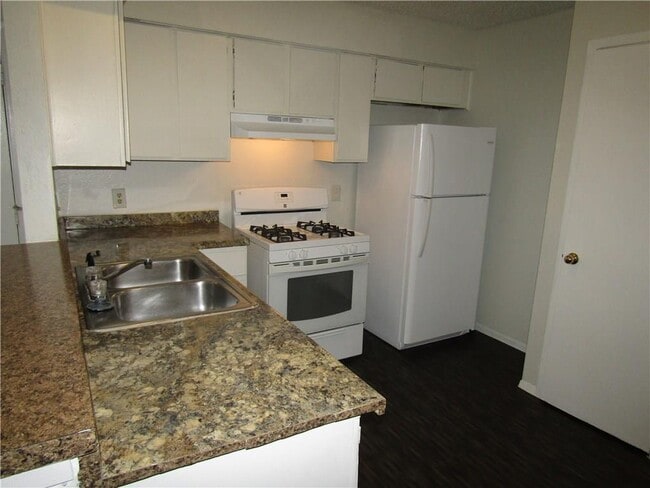 Building Photo - 4910 Pepper Ln