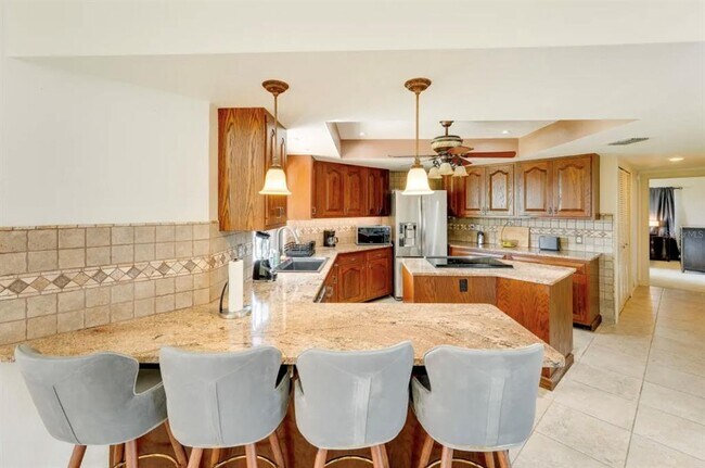 Building Photo - 5202 Forbes Terrace