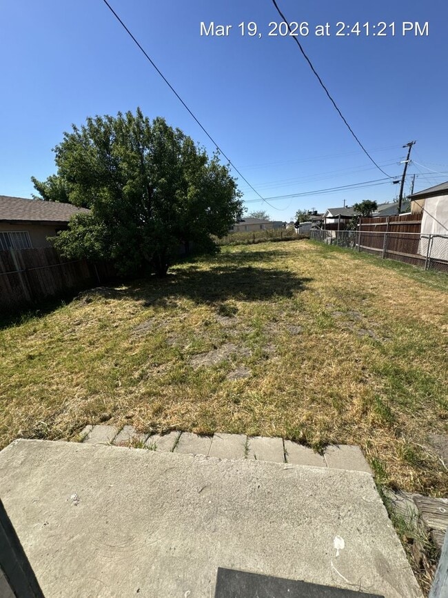 Building Photo - Cozy Corcoran home for rent!