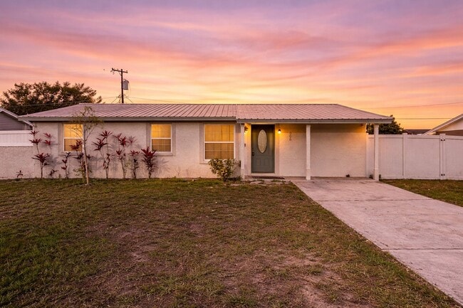 Building Photo - Coastal Waterfront Living in Apollo Beach – 3 Bed | 2 Bath