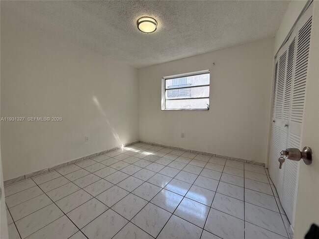 Building Photo - 1337 NW 1st St