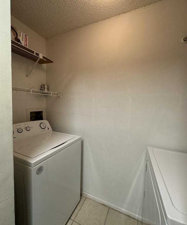 Building Photo - 6002 Laketree Ln