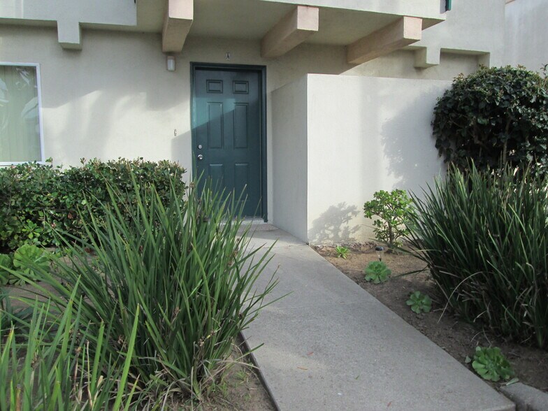 Primary Photo - 246 Ellwood Beach Dr