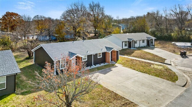 Building Photo - 403 Trailside Ter
