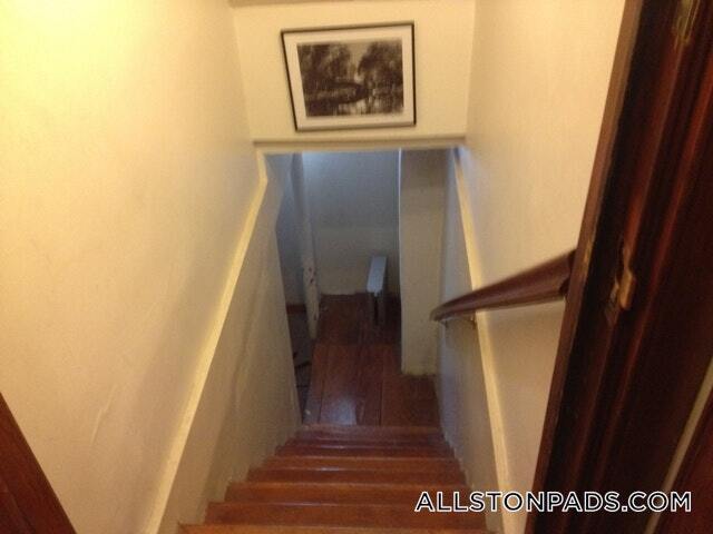 Building Photo - 14 Gardner St