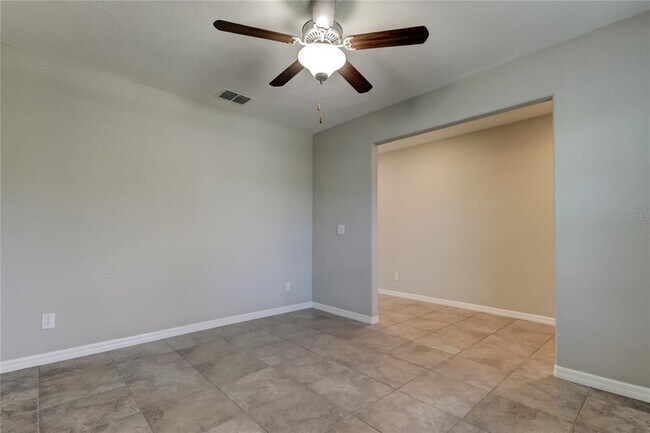 Building Photo - 9648 Sage Creek Dr
