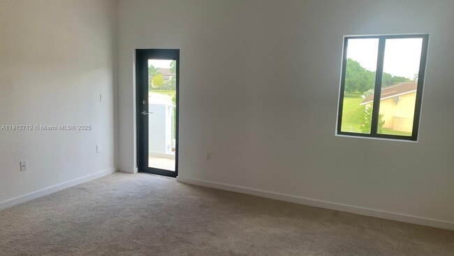 Building Photo - 25308 SW 135th Ave