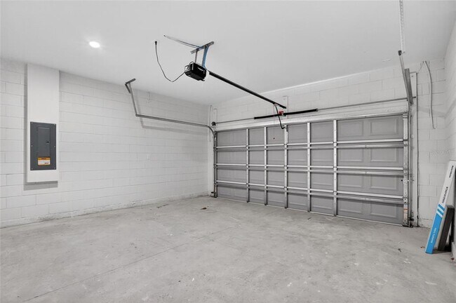 Building Photo - 7938 N Maltese Dr