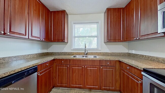Building Photo - 1274 Belmont Terrace