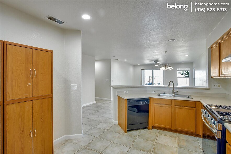 Building Photo - 4296 Aubergine Way