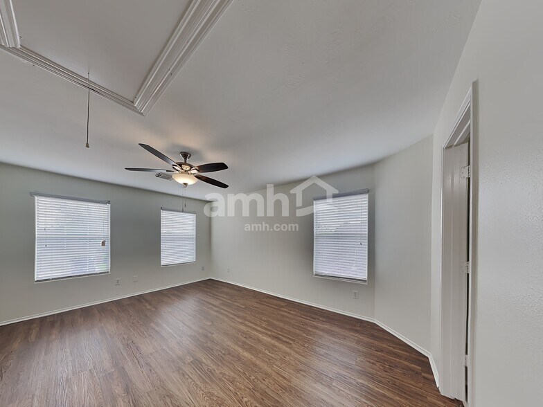 Building Photo - 7815 Chervil Ln