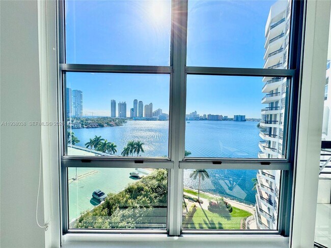 Building Photo - 3600 Mystic Pointe Dr