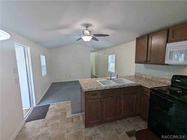 Building Photo - 7090 N Palmer Way