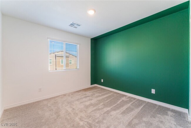 Building Photo - 6156 Foxes Dl St