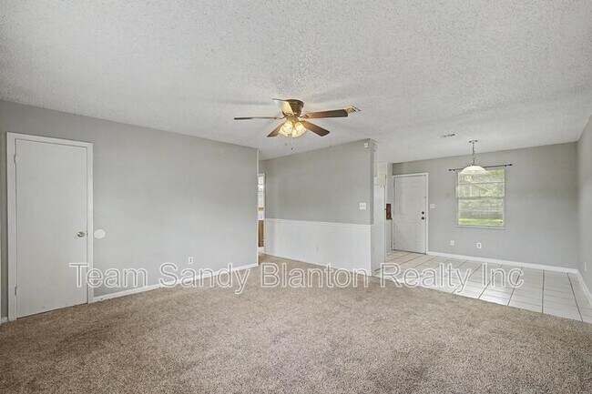 Building Photo - 7231 Chapel St