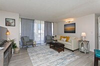 Building Photo - Move-in ready fully furnished beautiful 1 ...