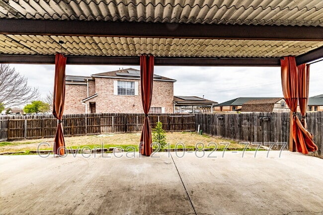 Building Photo - 6203 Lakeview Dr.