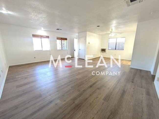 Building Photo - 31548 Whispering Palms Trail