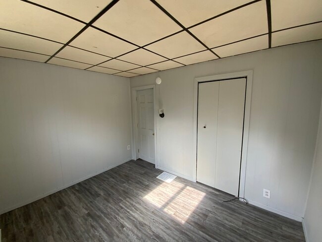 Building Photo - 624 Grant St