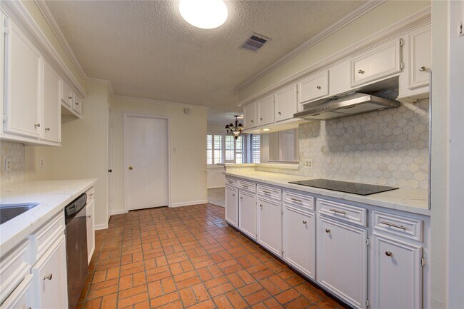 Building Photo - 5810 Boyce Springs Dr