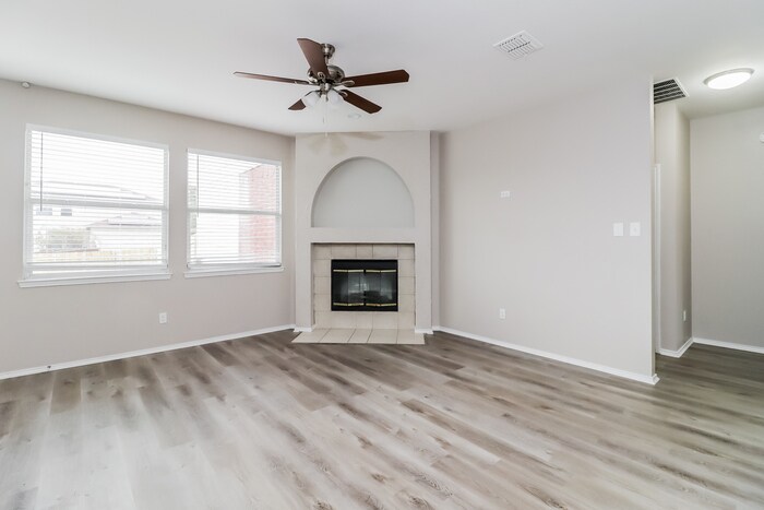 Building Photo - 716 Twin Creek Dr