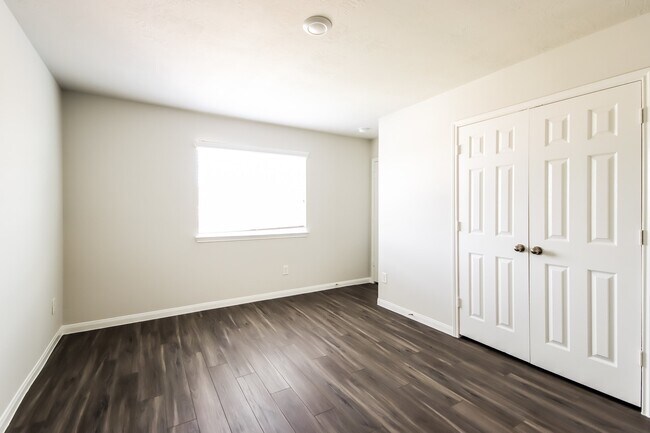 Building Photo - 12310 Maura Lane