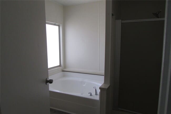 Building Photo - 2175 Maverick Dr