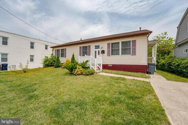 Building Photo - 545 N Connecticut Ave