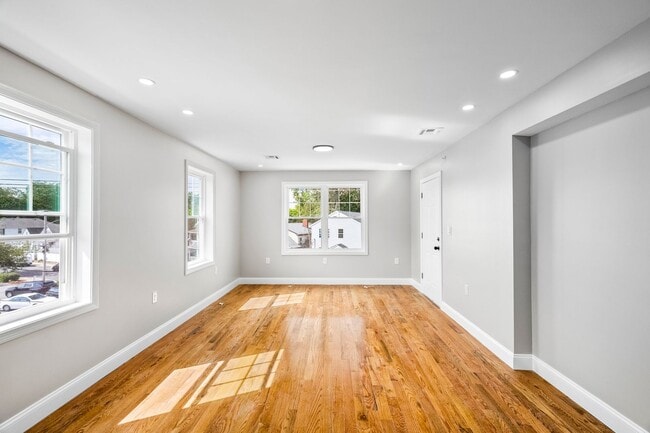 Building Photo - Beautifully Remodeled 3-Unit Rental Property