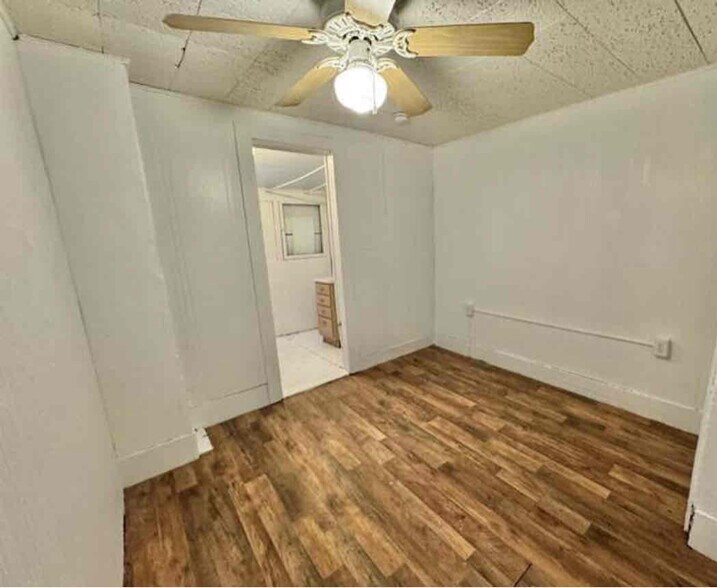 Building Photo - 1217 Taylor Ave