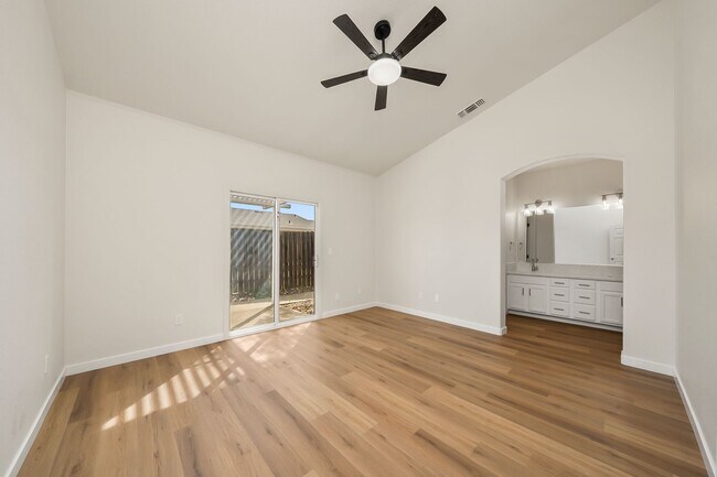 Building Photo - Updated 3-Bed 2 Bath Home – New Kitchen, Flooring & More! $3,400/mo