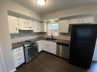 Building Photo - 4041 Foxe Basin Rd