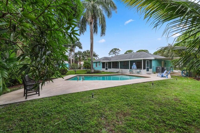 Building Photo - 5554 Hibiscus Rd