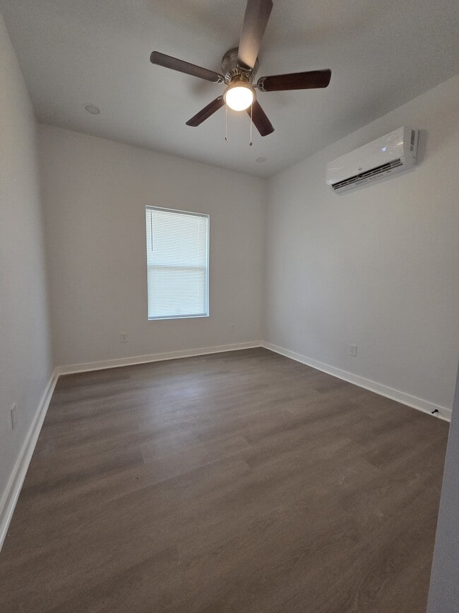 Building Photo - 3530 Highview Ct