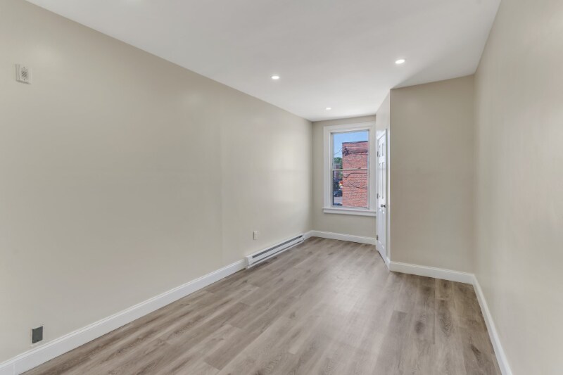Building Photo - 1438 W York St