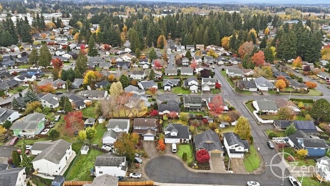 Building Photo - 5322 NE 69th Cir